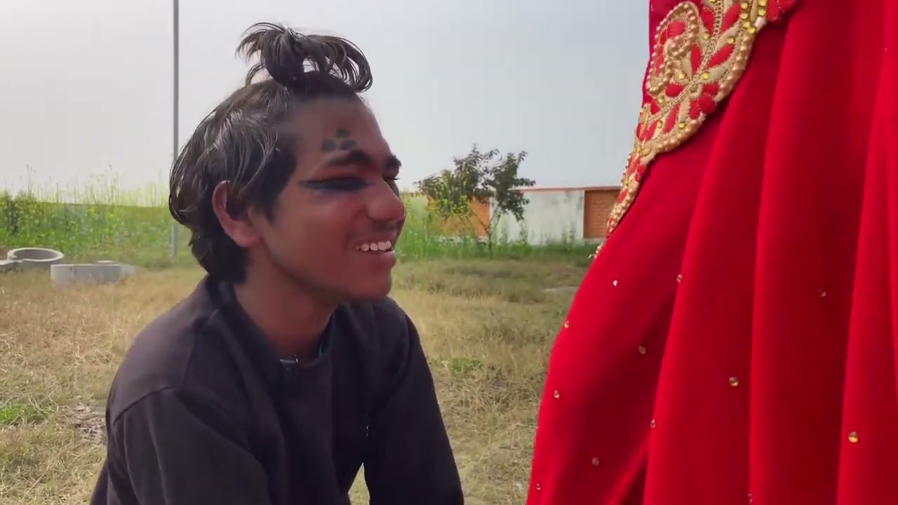 Aama ker jindagi 😅😂😀#desi #comedy #shortvideos #funny #vlog #viralvideos #youtube #gaon 