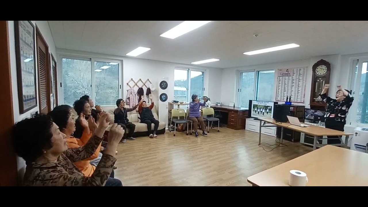 오유나강사의 건강운동 쌍다리박의 폭소노래교실 원주부론면정산4리 2월28일 금요일 💕 💜 💏 💙 💚 