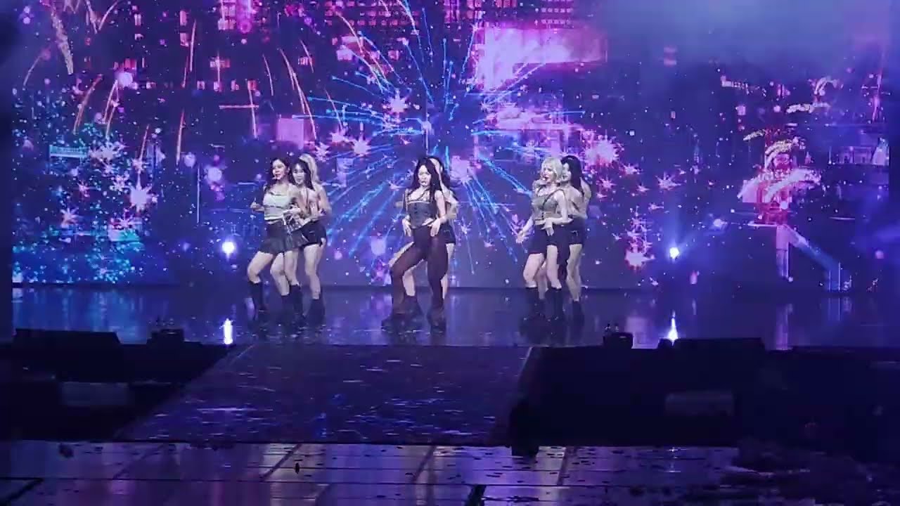 250705 VIVIZ - MANIAC (Remix Ver.) | 2025 VIVIZ WORLD TOUR 