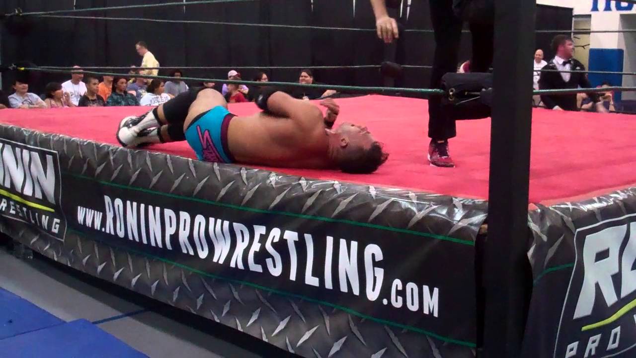 Maxwell Chicago, Ricky Starks at Ronin Pro Wrestling in March 2016