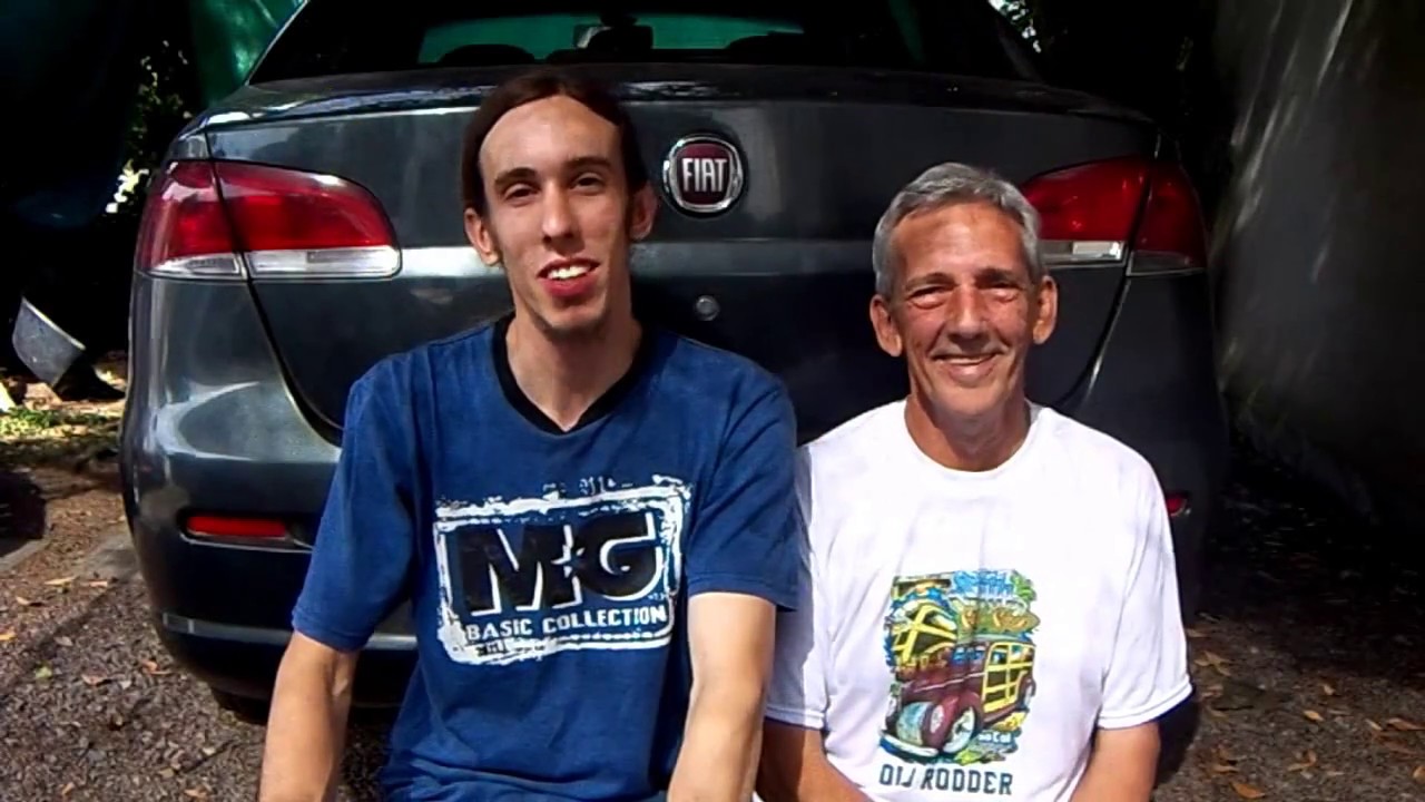 Como desarmar paragolpe trasero de Fiat Siena