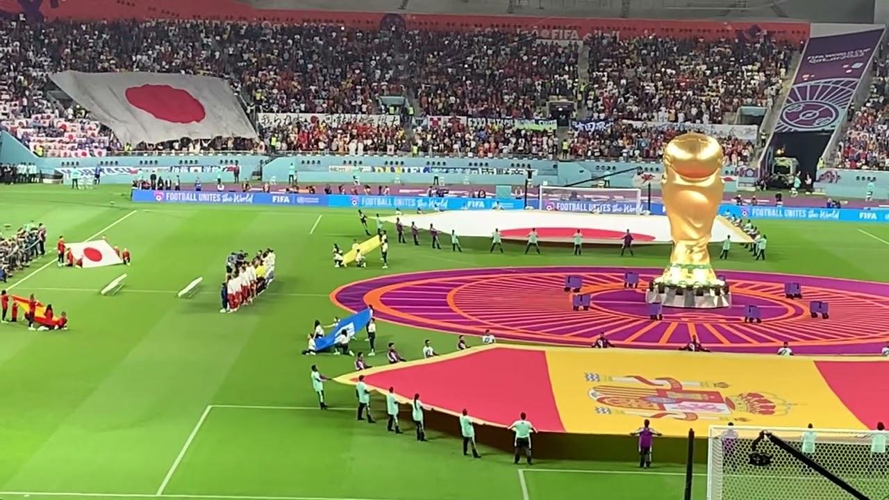 Japan vs Spain - Qatar World Cup 2022 - Match 43 - Players entrance and anthems