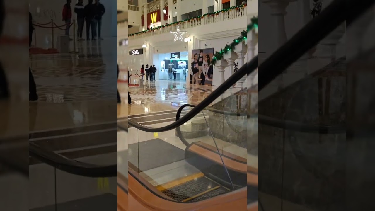 The Grand Venice Mall ✨ in Greater Noida. #venicemall #greaternoida #ytshorts #shorts @fabish247
