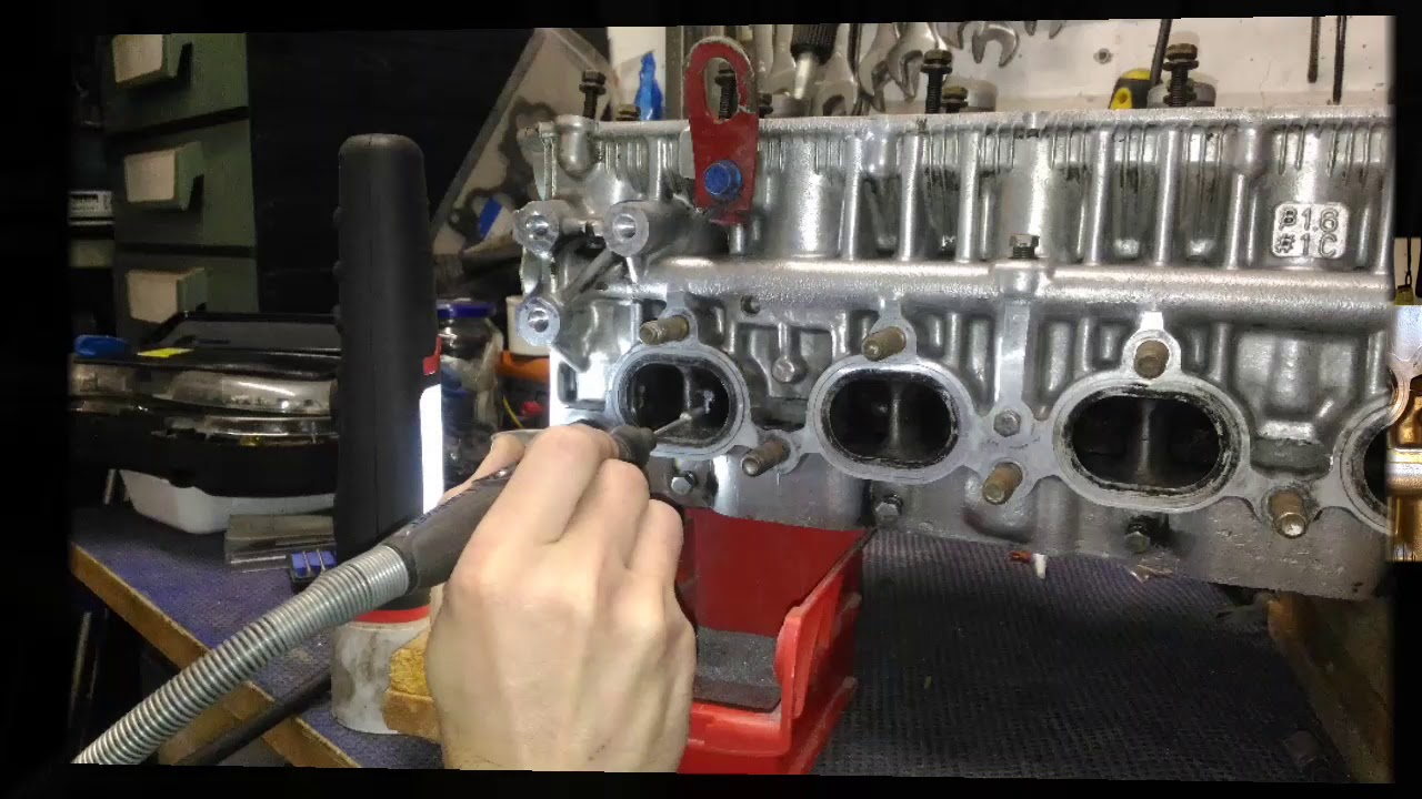 Tuning 3° step: lavorazione Luci di Scarico su Testata 16V, condotti e zona sedi valvola.