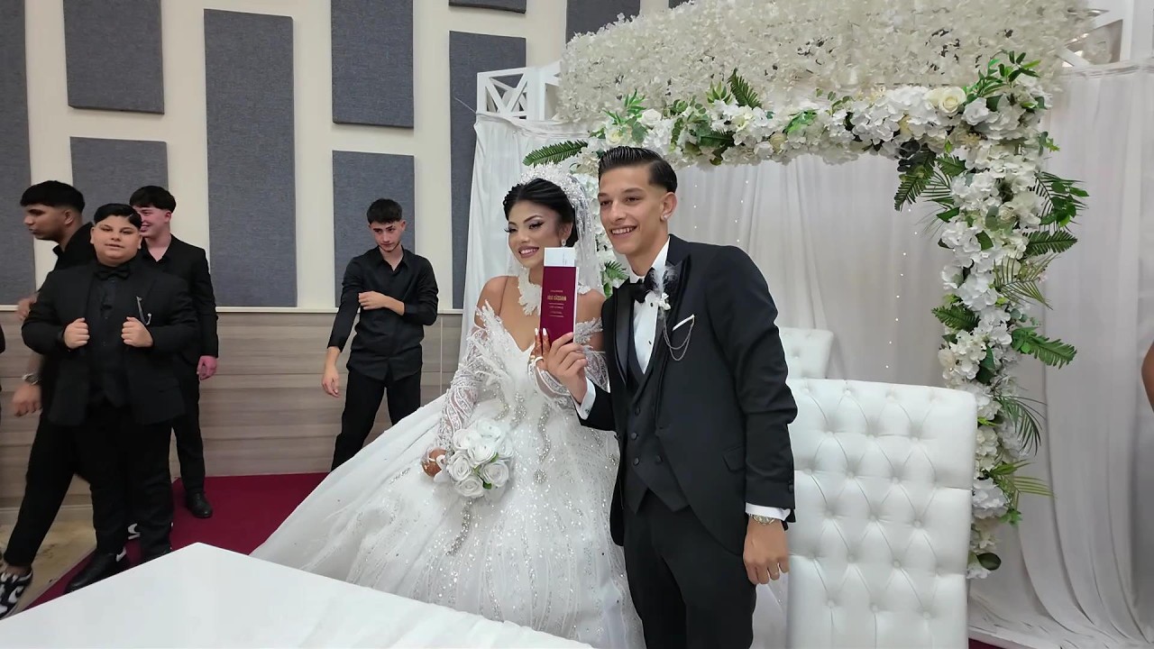 “Roman Düğününde Hayatlarının En ÖzelGünü Aşk Dolu Anlar Muhteşem Nikah Töreninde Herkes Etkilendi!”