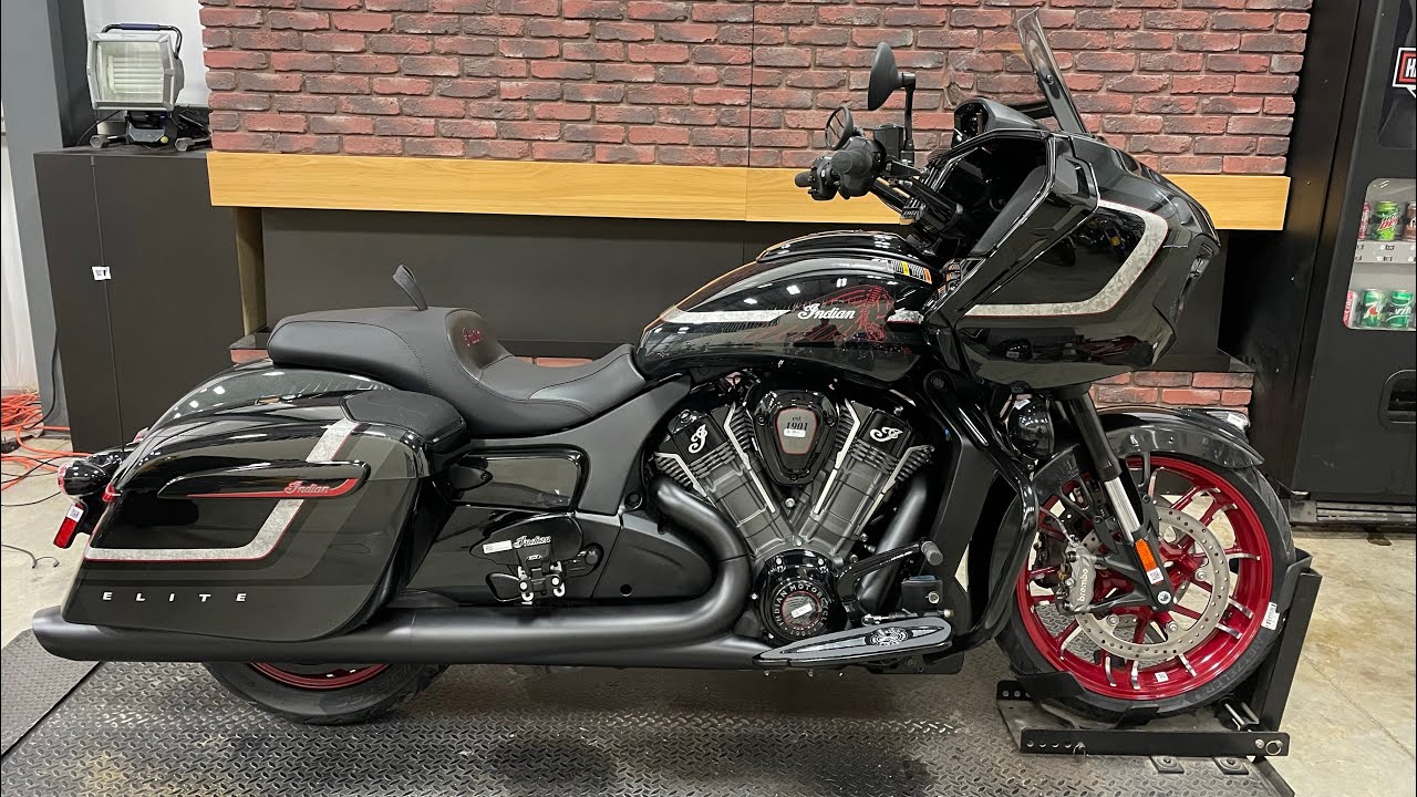 2024 Indian Challenger Elite @ Indian Motorcycle in Wichita, Kansas