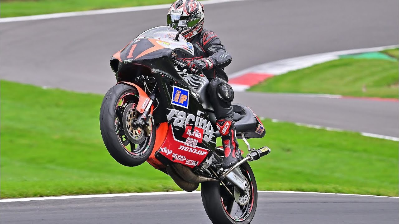 APRILIA RS250 @CadwellParkofficial bit rusty but got to stretch her legs out just a little was gd fn