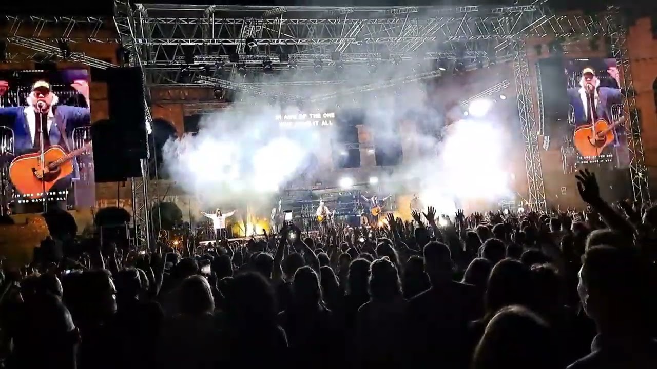 Hillsong UNITED - The Stand - Live in Arena Pula
