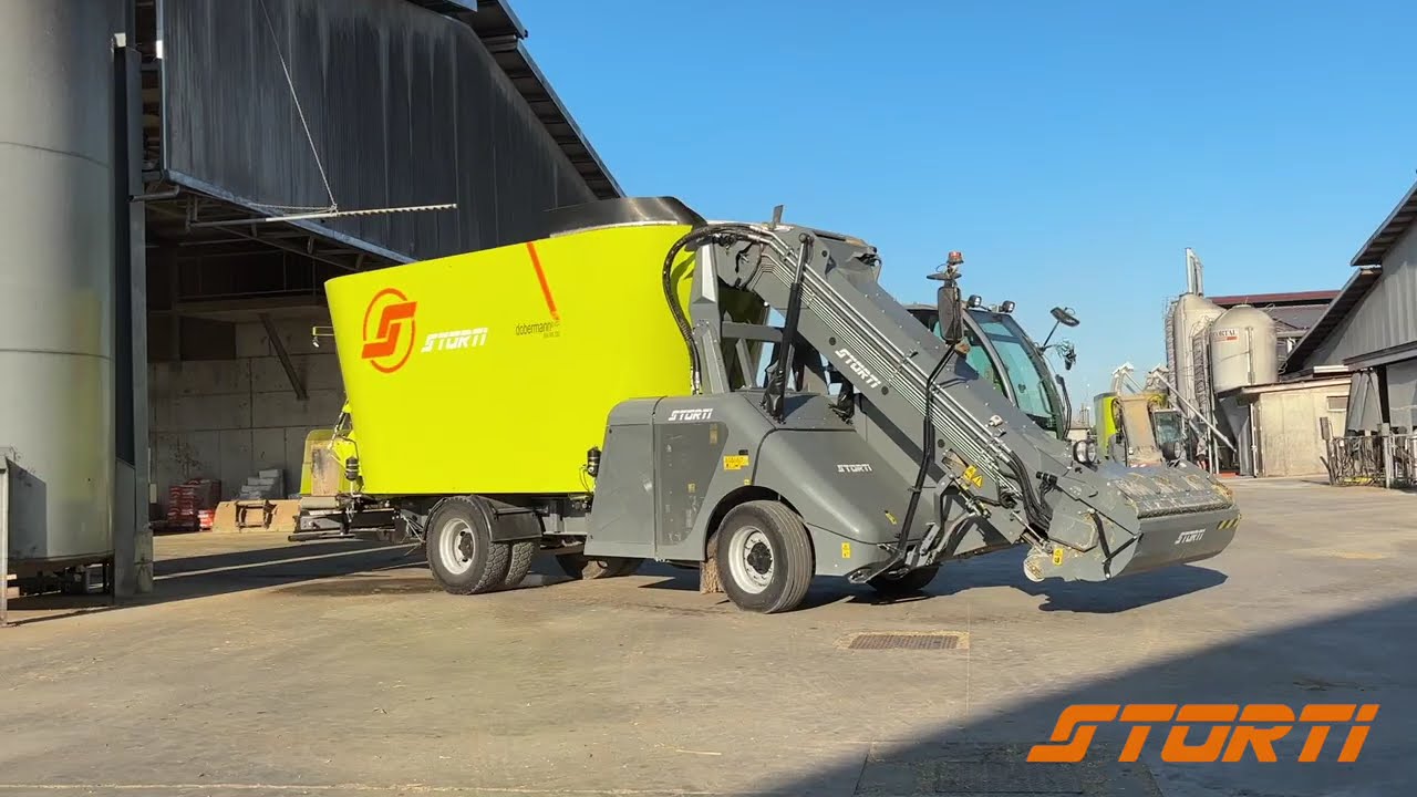 Storti Dobermann SW GP AS 330 EVO3 | Self-Propelled TMR Mixer for efficient livestock feeding