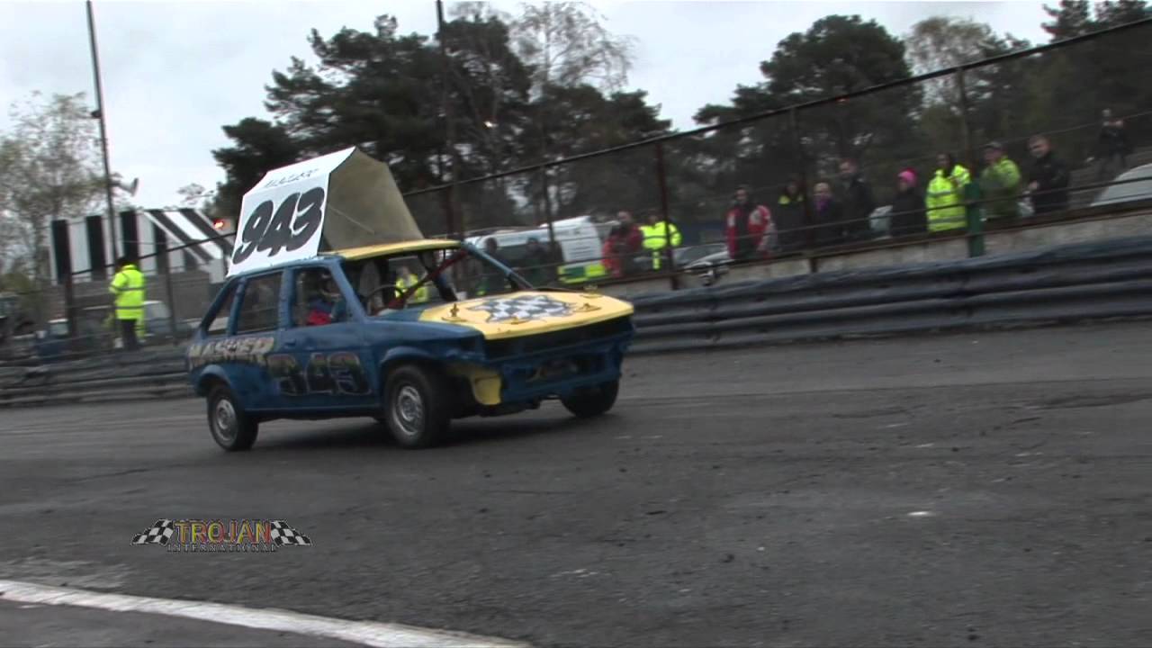 Ringwood Raceway Pre '90 Unlimited & Under 1750cc National Bangers (28/4/12)
