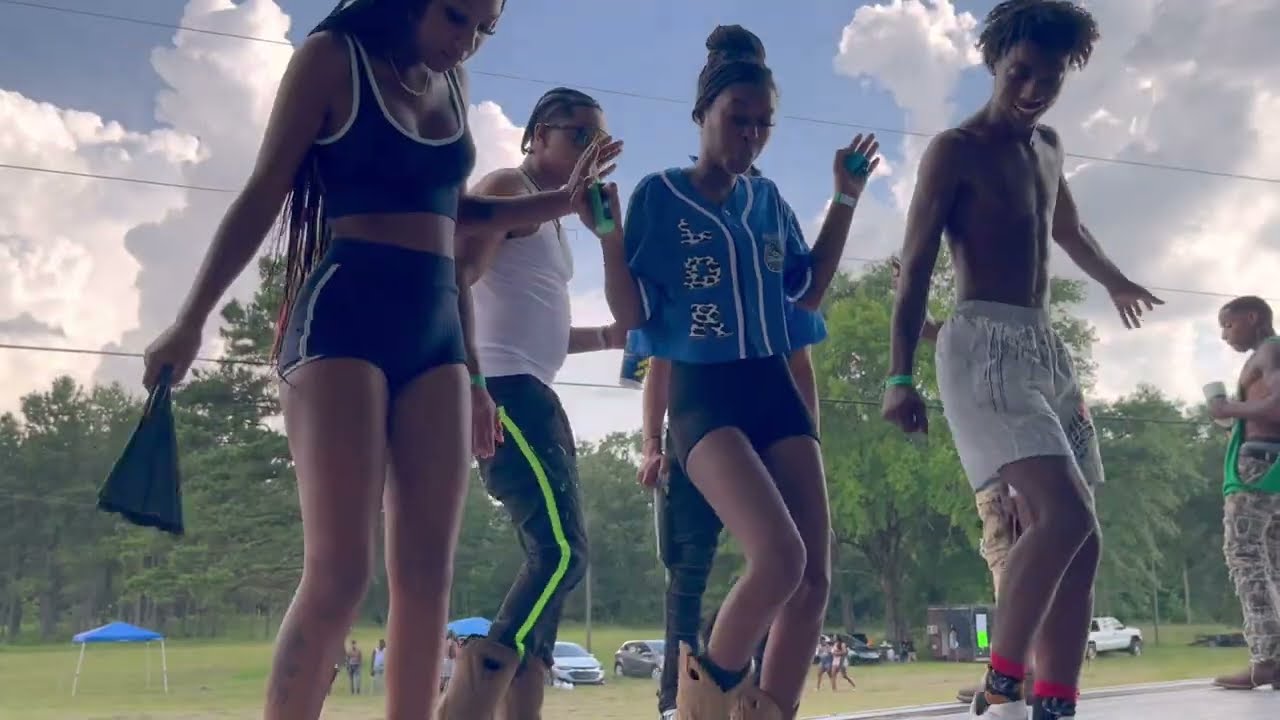 Exklusive Dont Miss x Comin Through Official Video
