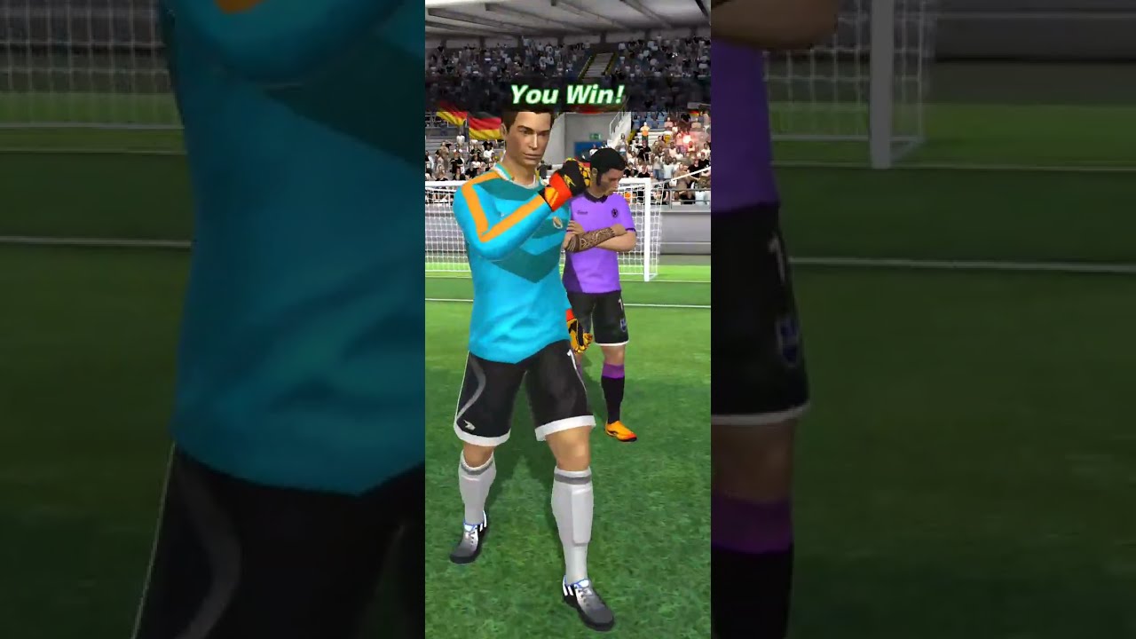 مقطع لعبت Football Strike ووجهت اغرب الناس !🤯