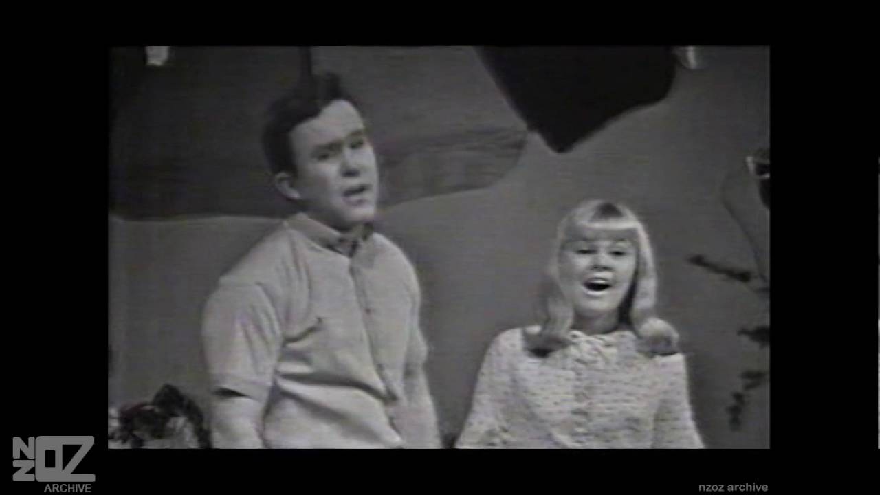 Little Pattie - Sunshine, Lollipops and Rainbows (1965)