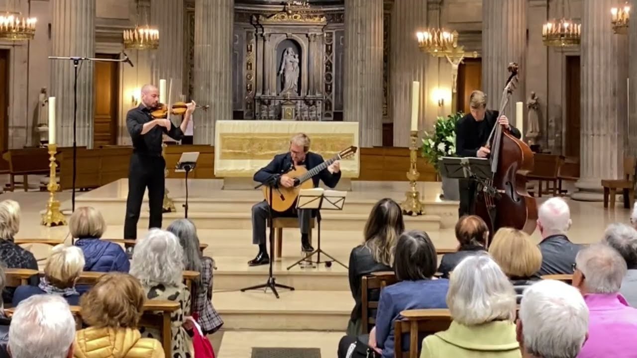 Antonio Vivaldi - Lute Concerto in D major RV 93 - 2nd mvt - Largo - Ludovic Michel, guitar
