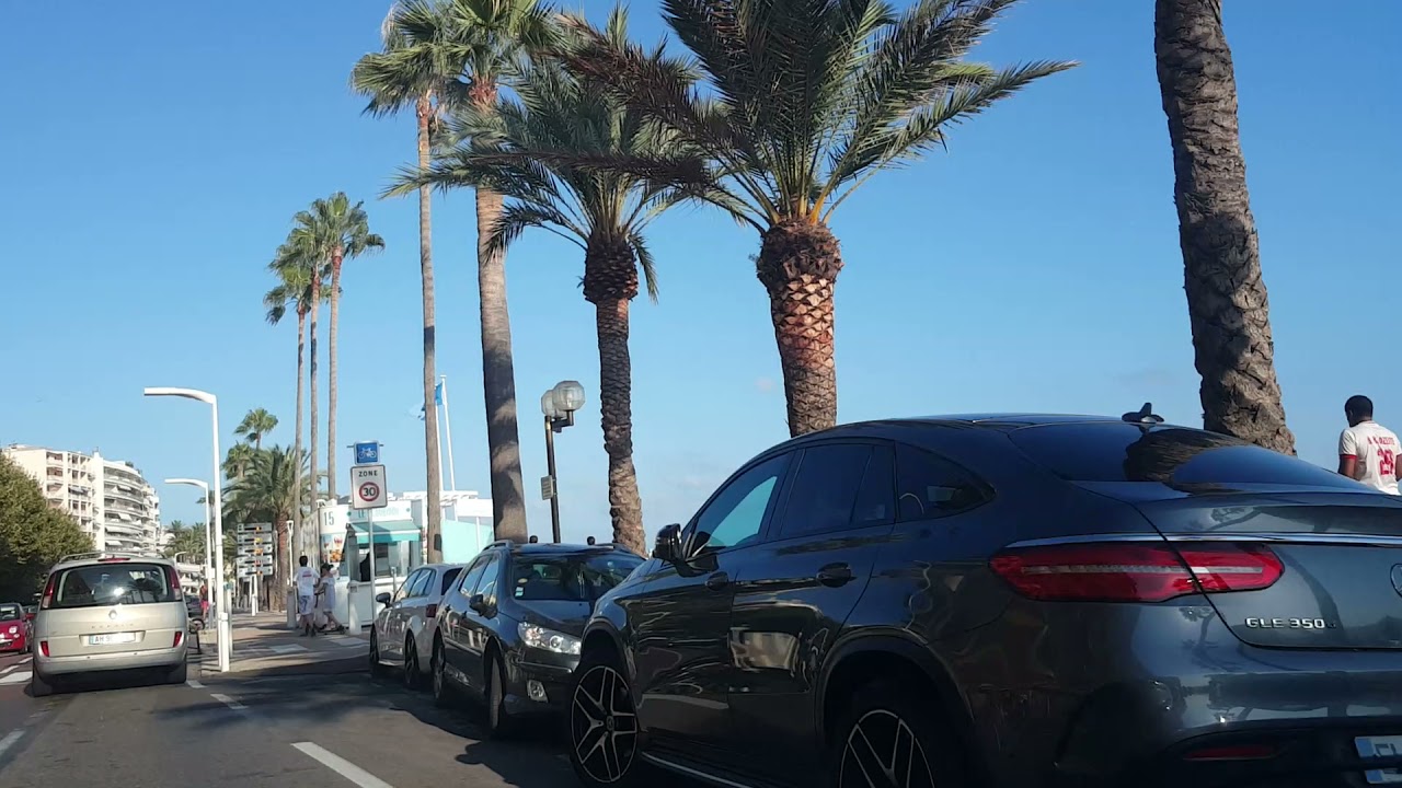 bord de mer plage du Midi de Mandelieu Cannes La Bocca a Cannes
