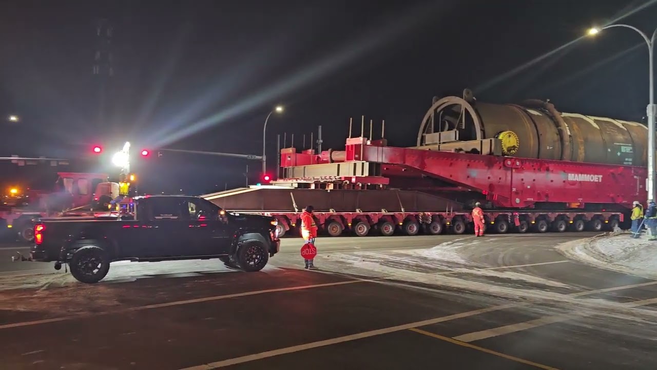 832 wheeled, 1.6million kilograms of steel on the move!