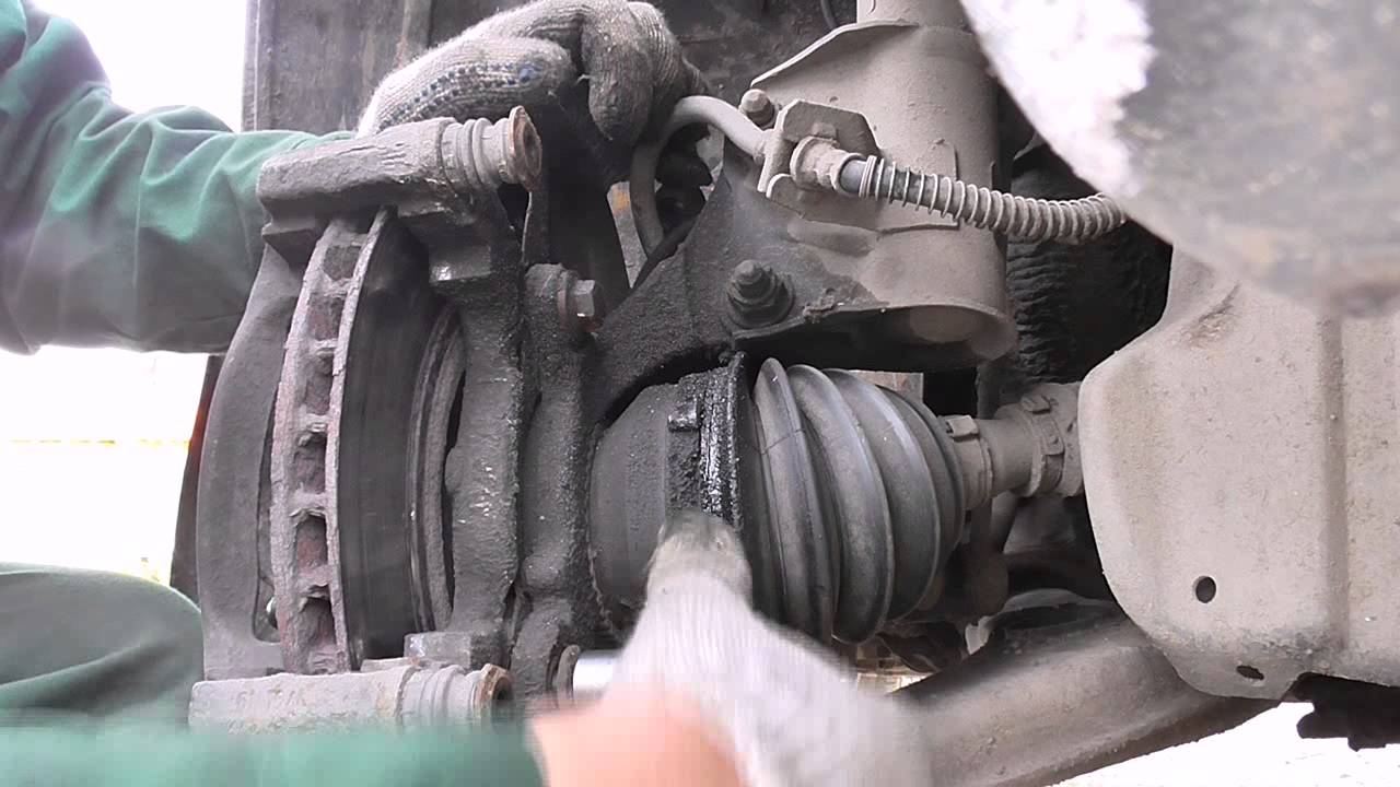 Замена тормозного диска передняя ось Volvo S40 (2000г)