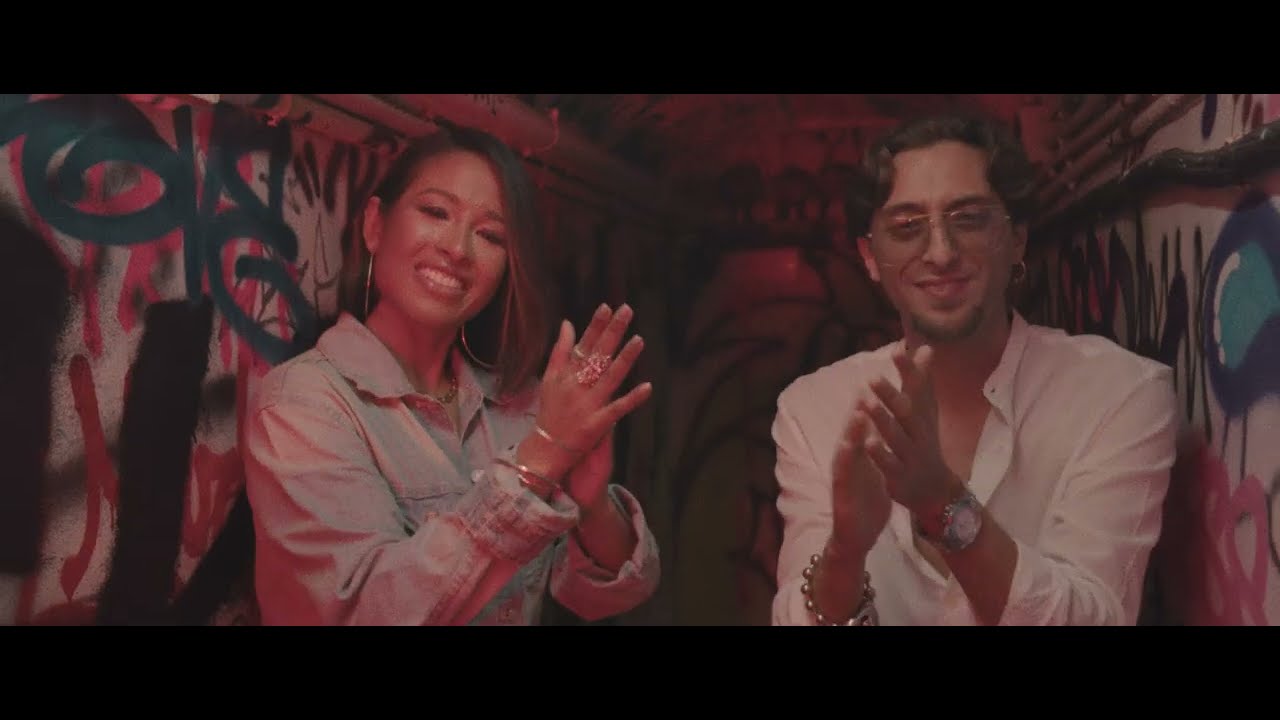 CÓMO ME GUSTA - LUCAS CARMONA, MONCHO CHAVEA, BIG LOIS (Videoclip Oficial)