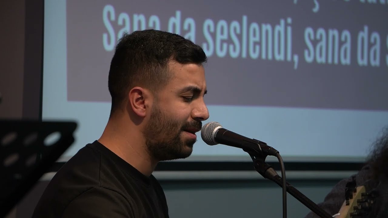 Rab'bin Duruyor Kalbinin Kapısında | Uyanış Gençliği | Hristiyan İlahiler