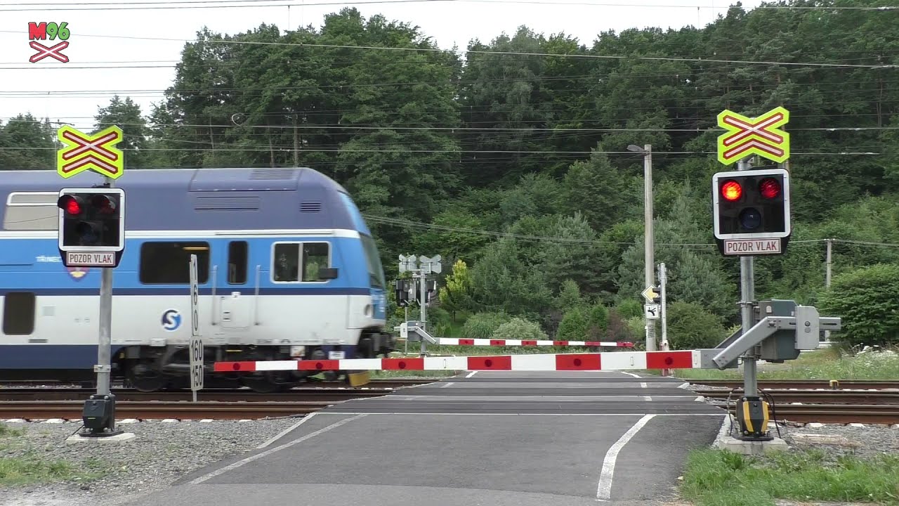 Železniční přejezd Louky nad Olší [P8289] - 14.7.2021 / Czech railroad crossing