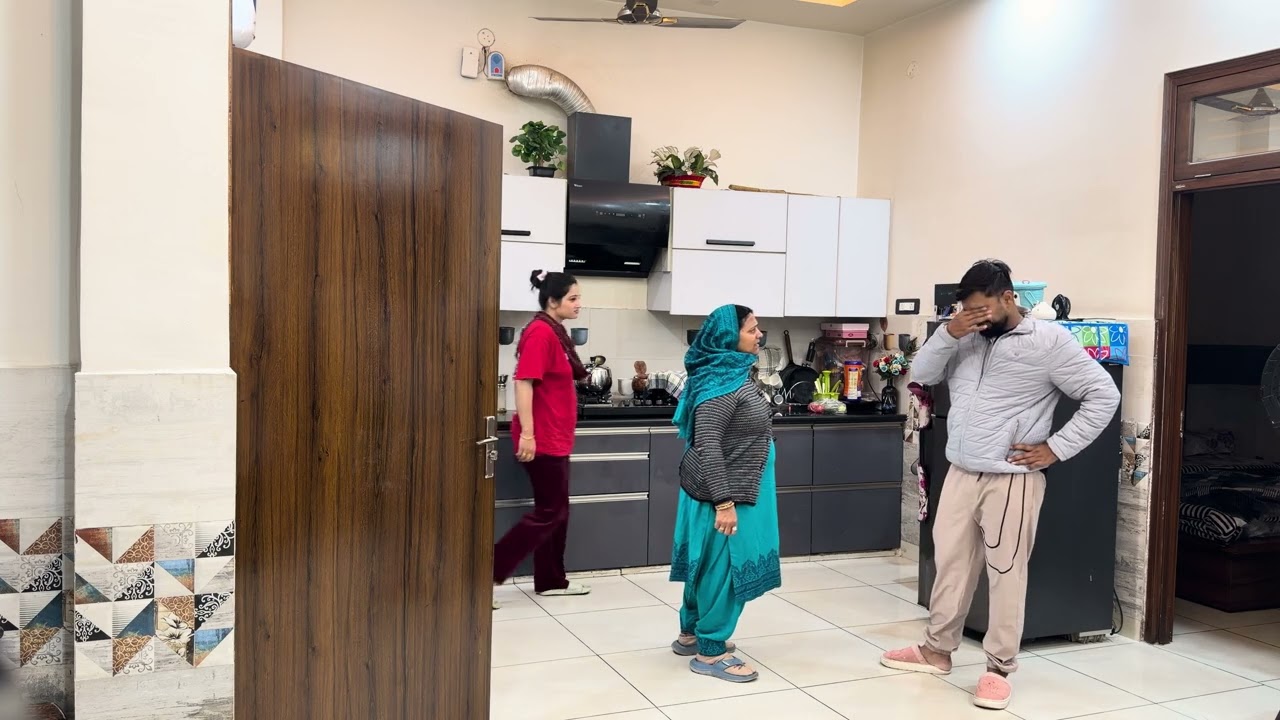 मैंने और टिंकू ने मिल कर किया मम्मी के साथ prank 🫣😳देखो आगे क्या हुआ 😡😡