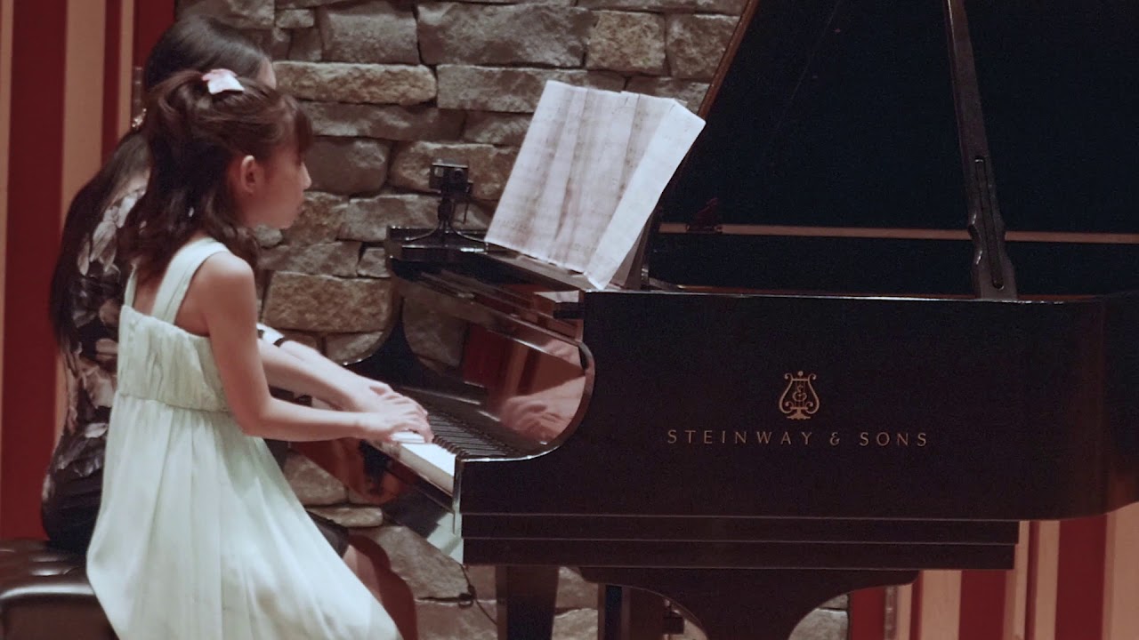 7 years Lufei plays Russian Waltz by Catherine Rollin