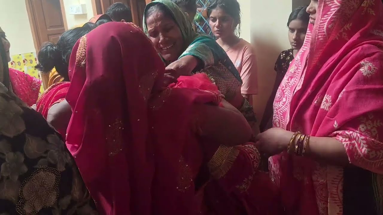 Meri bua ki ladki ki vidai to gaon mein kaise rote Hain log#subscribe#video#Anaya Officialvlog