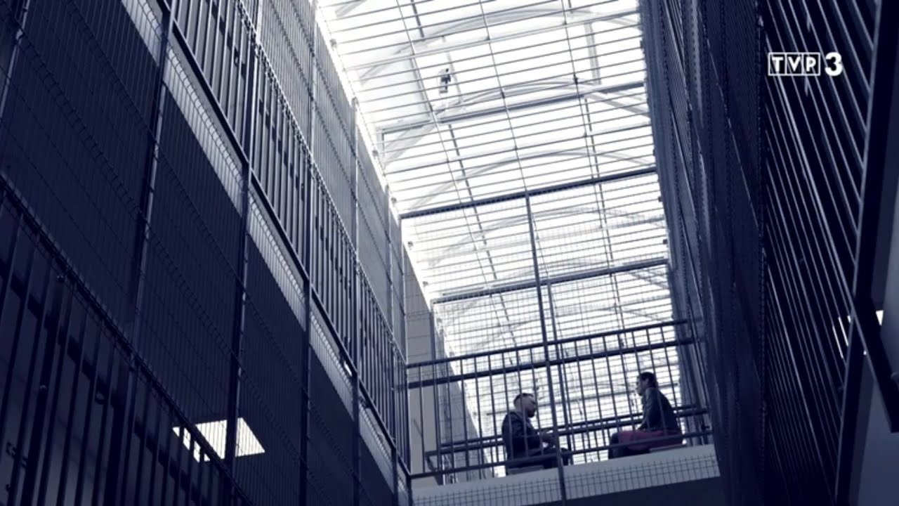 ZAMKNIĘTY ŚWIAT 33 [Wychowawca w Zakładzie Karnym dla mężczyzn]