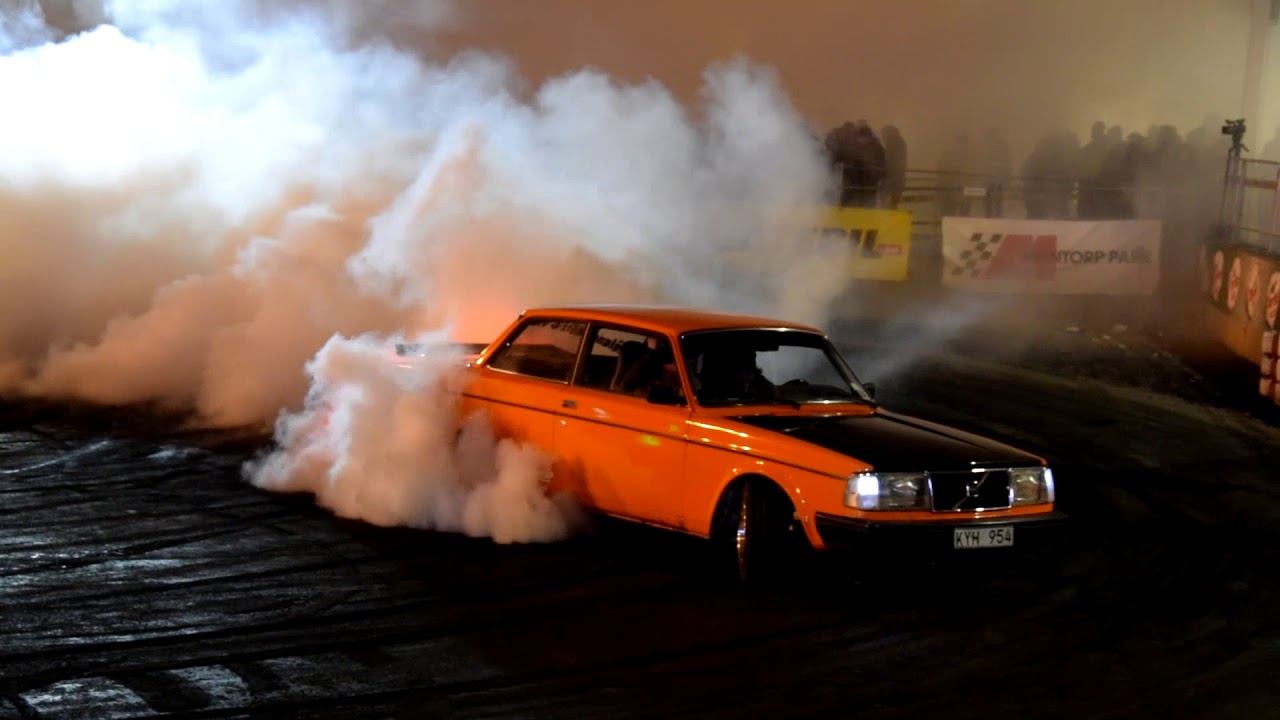 Volvo 242 Weber Burnout - Exploding Tires ELMIA 2018