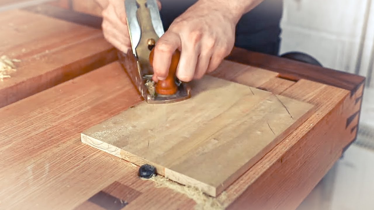 Flattening and Fitting the Lid | Dovetail Box Project #12 | Free Online Woodworking School