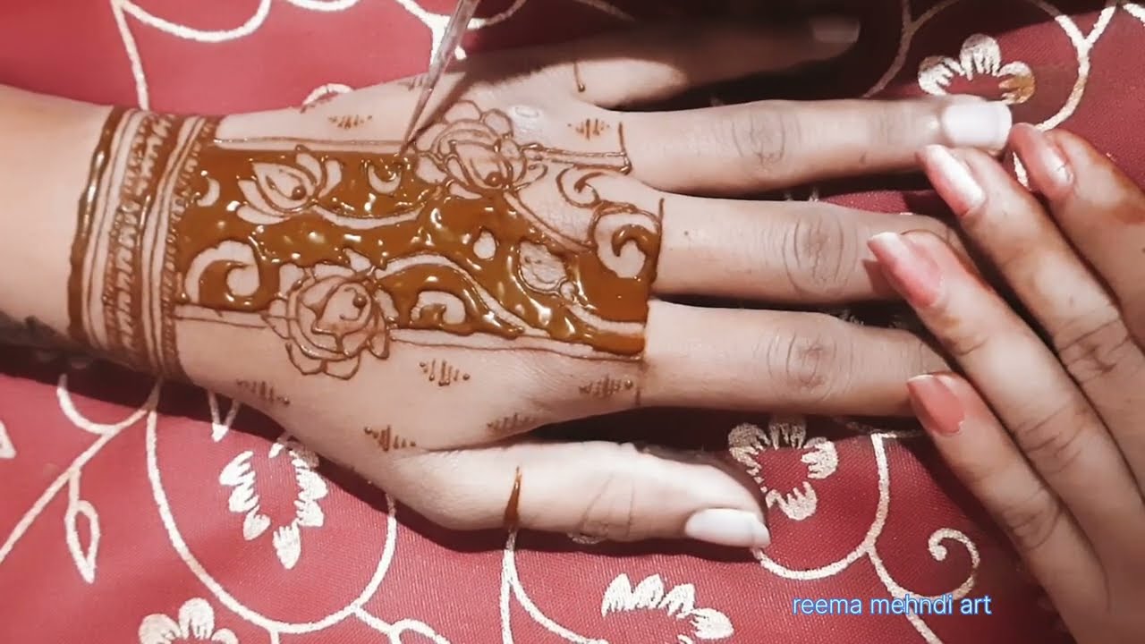 Best mehndi design for the wedding season 👌 || creative heena design tutorial 💖||lotus mehndi design