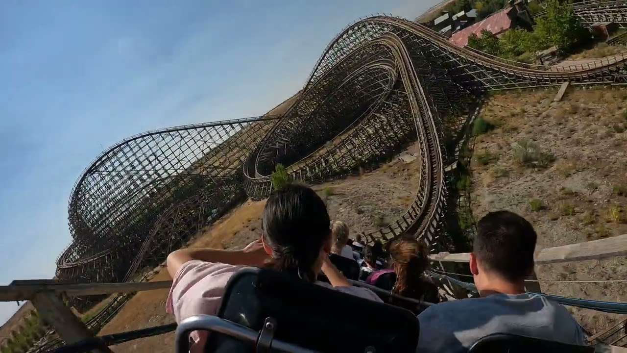 Coaster Express (wooden coaster) at Parque Warner Madrid - On Ride POV - August 2022