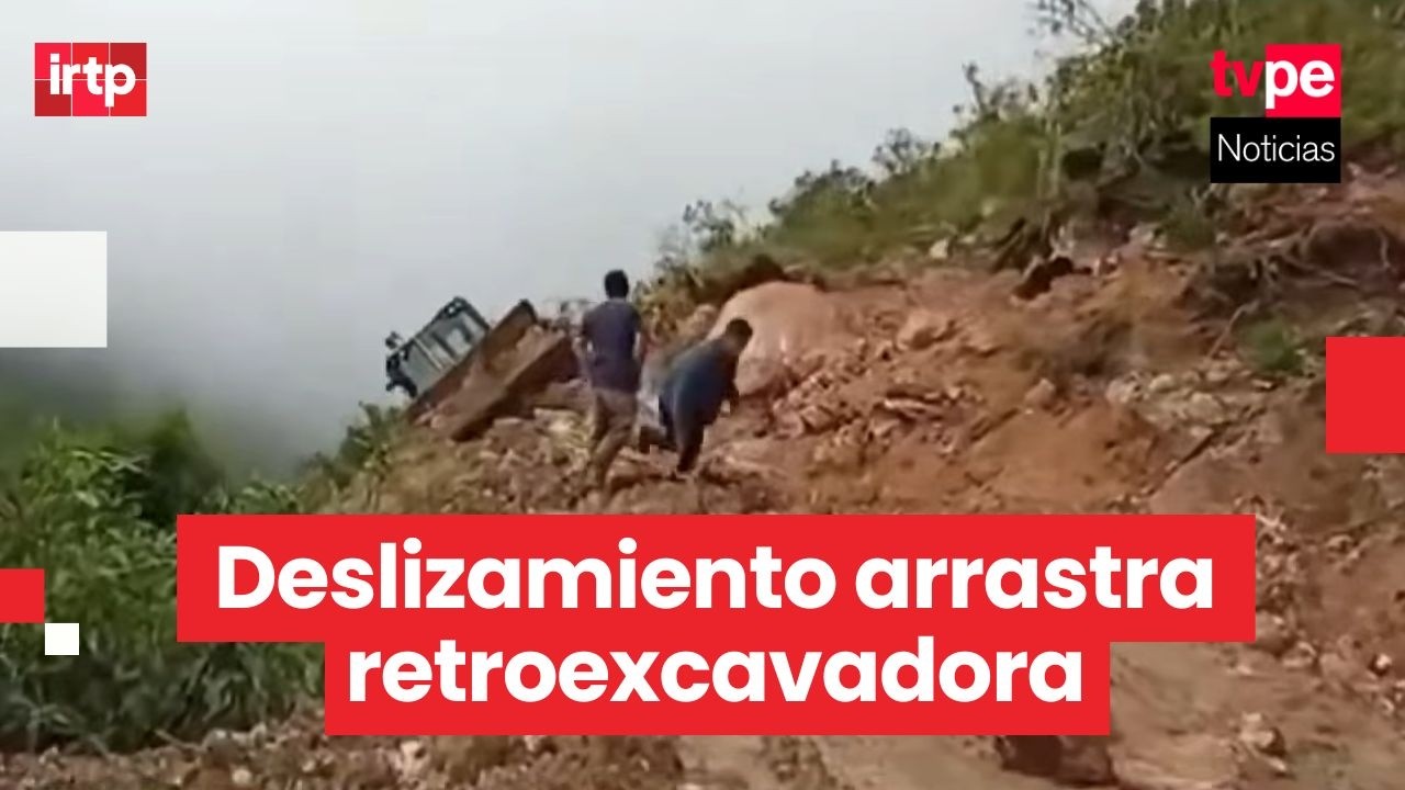 Deslizamiento de tierra arrastra retroexcavadora durante trabajos de limpieza en Cajamarca