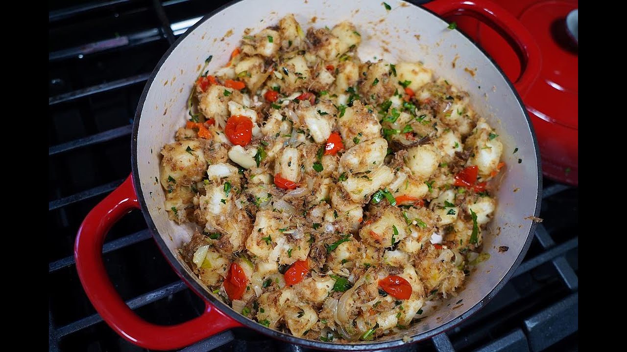 Cassava With Stewed Smoked Herring | CaribbeanPot.com