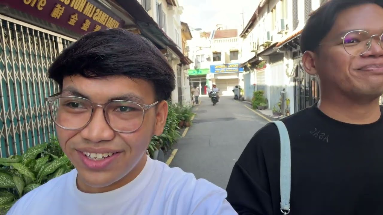 FIRST VLOG KINDA NERVOUS BUT I ACTUALLY  DID IT  ..  OMG 🤡 