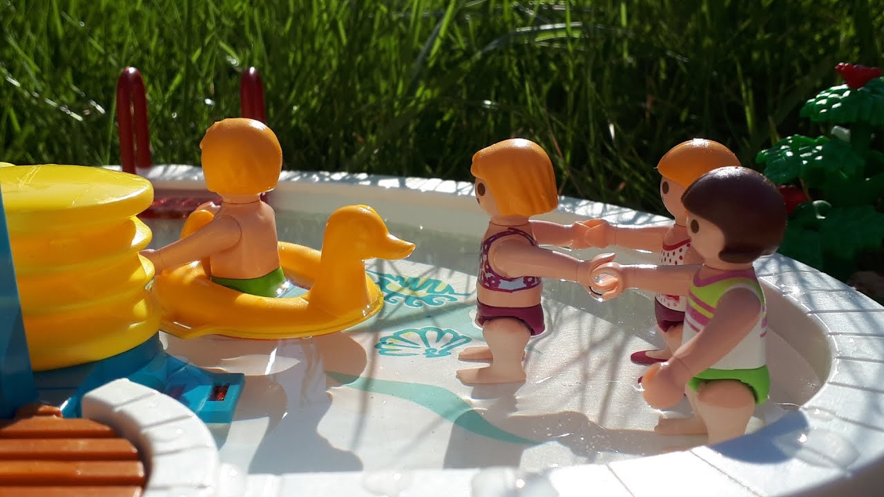 🌴[Film playmobil] Le coup de foudre à la piscine