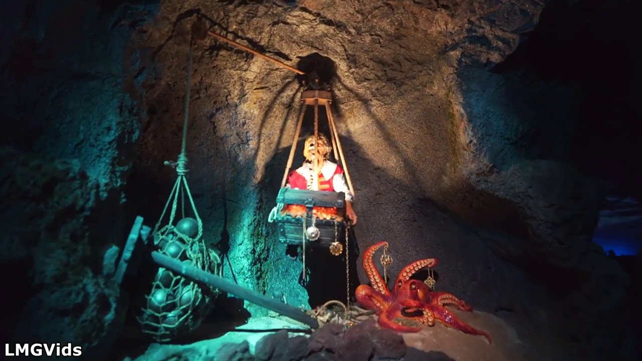 [2020] Pirates of the Caribbean - FRONT SEAT: Disneyland | Low Light POV