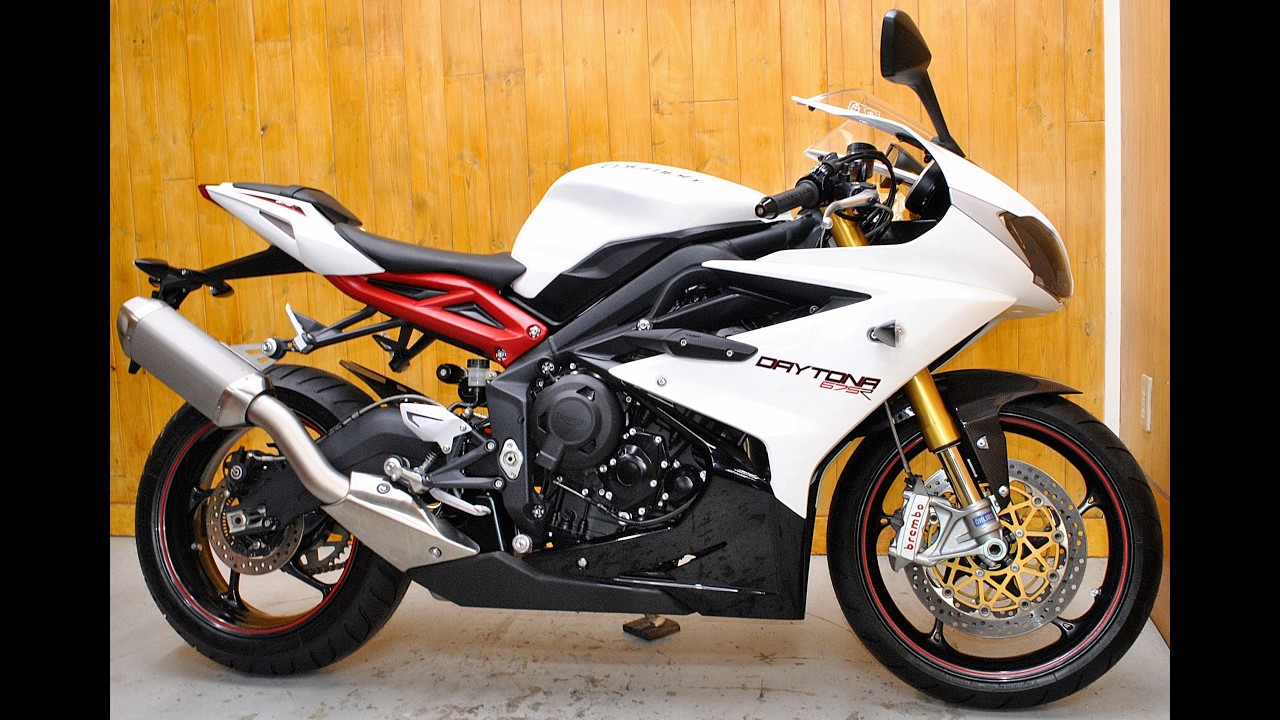 Triumph Daytona675R muffler sound and details.トライアンフデイトナ６７５Ｒ詳細及び純正マフラー音