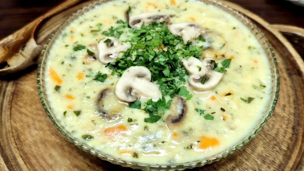 Restaurant-Style Creamy Mushroom Soup | Perfect for Friendly Gatherings