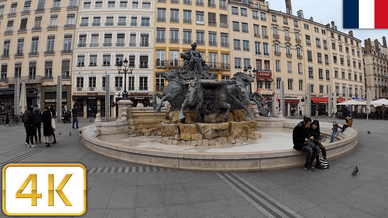 City Center walk in Lyon, France | Winter 2022【4K】
