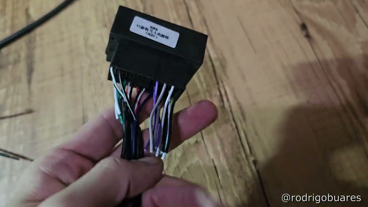 Instalação Central Multimídia 9 polegadas no Jeep Renegade PCD Som Automotivo com Canbus