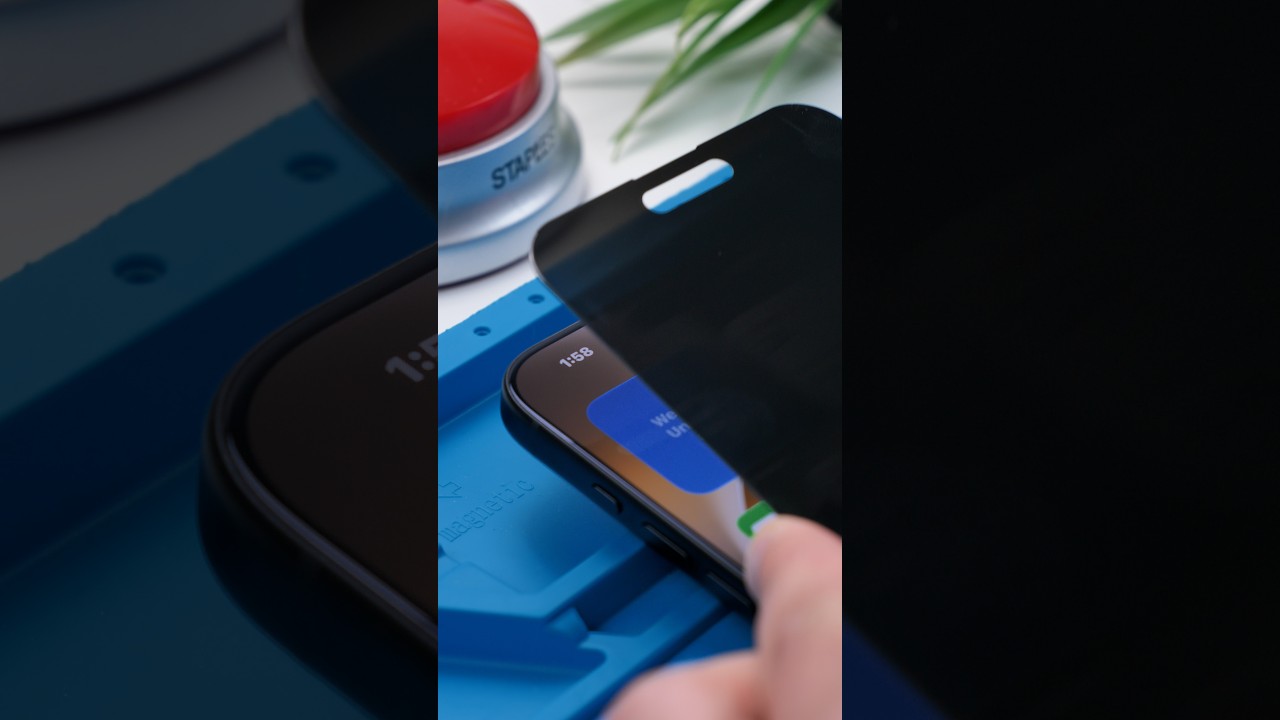 The iPhone 18 Pro Privacy Screen Protector Issue.. #Shorts