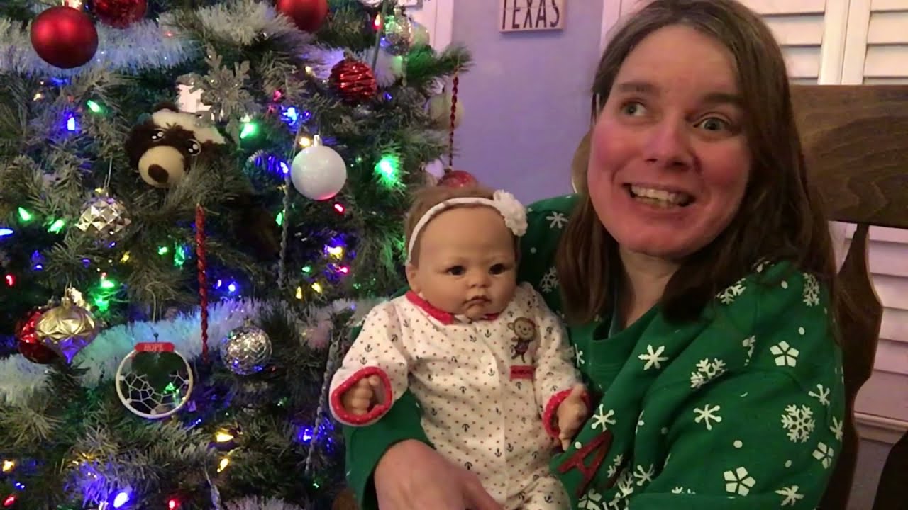 Took baby Karoline, to go look at Christmas lights…..Ashton Drake Little Grace￼