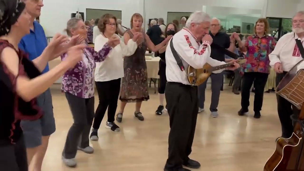 Bulgarika plays Mališevsko, Sandansko, and Tropanka at the San Diego Folk Dance Center