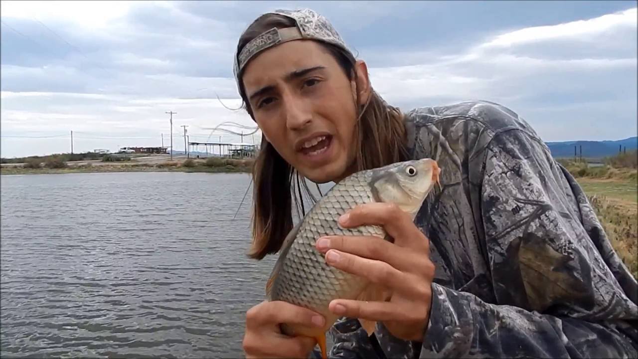 Balmorhea Lake - Fishing for Carp with Case (Grass Carp 400) Southerland!