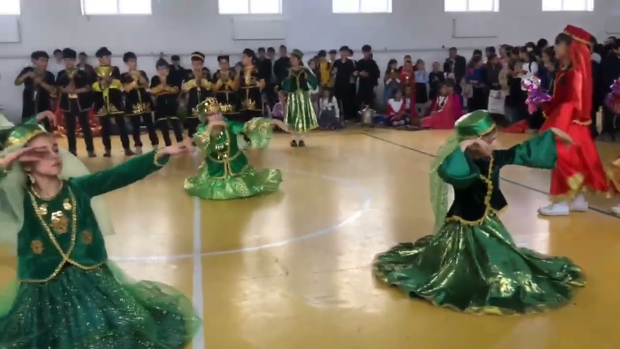 5C## sinfimizin möhtəşəm rəqsindən görüntülər😍🤭