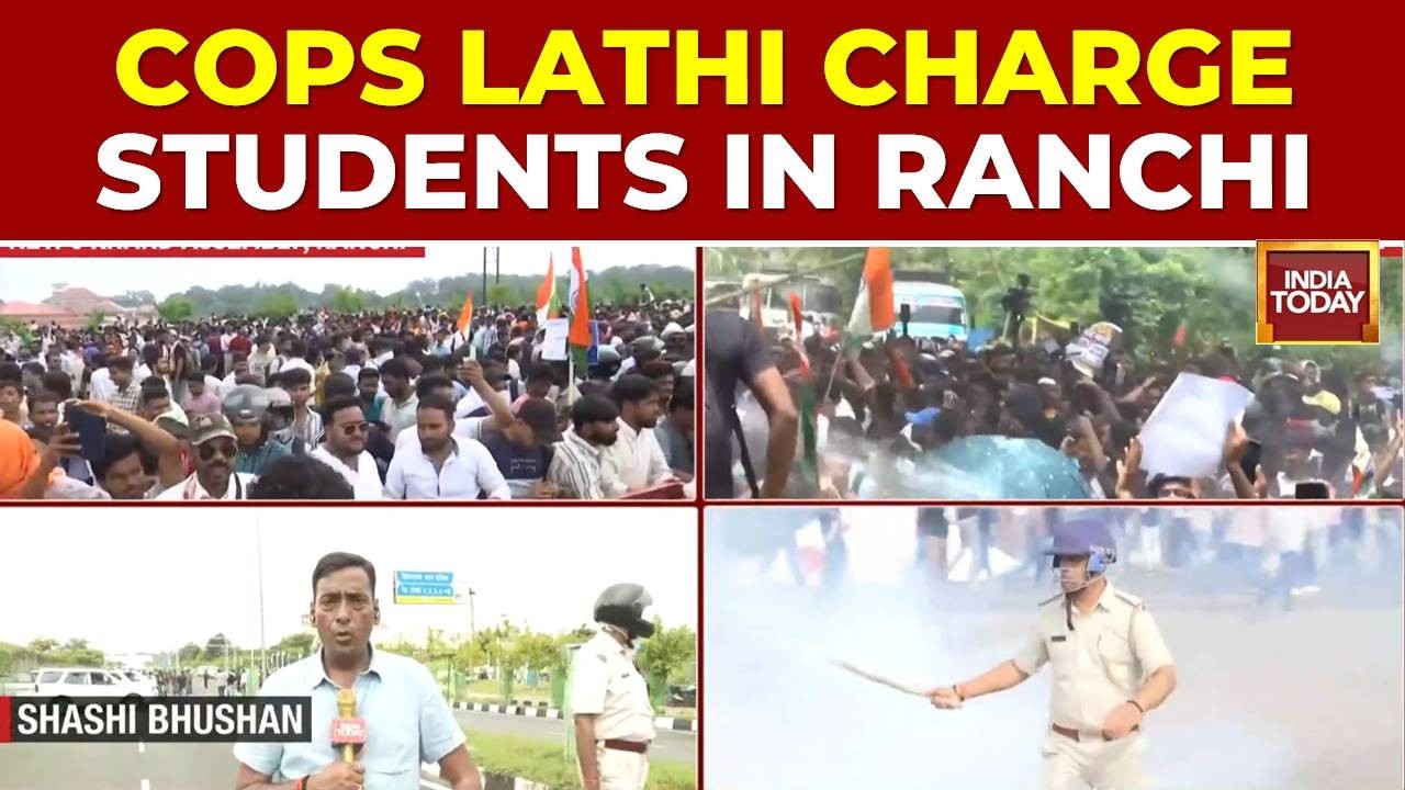 Ranchi Protest: Jharkhand Cops Lathi Charge Student Protesters As They Breach Assembly Premises