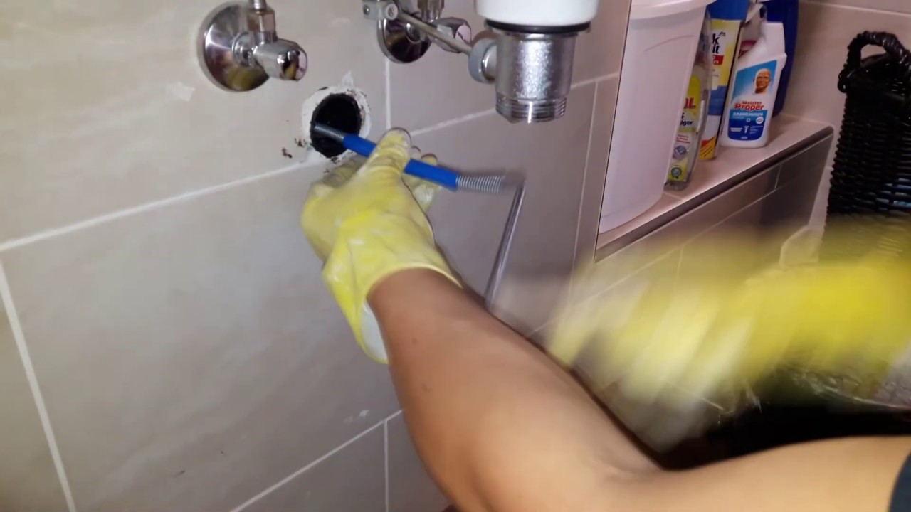 HILFE Waschbecken fließt nicht ab ; Rohrreinigung mit Spirale, Welle
