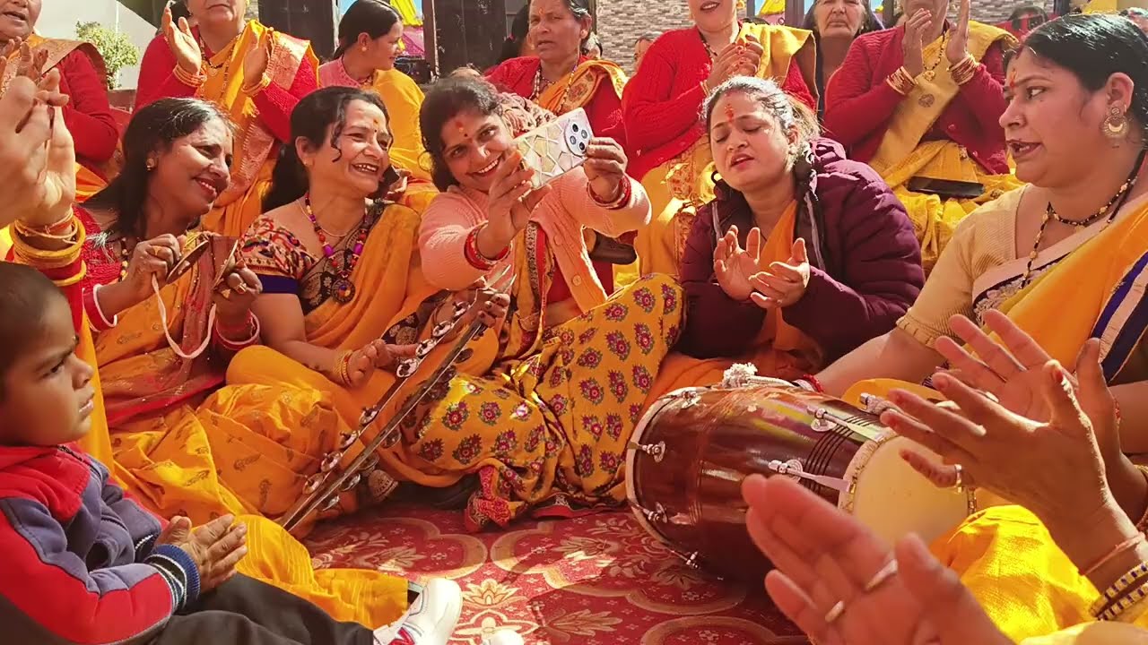“ढोल बजे, मंजीरा बाजे और बाजे शहनाइयाँ❤️