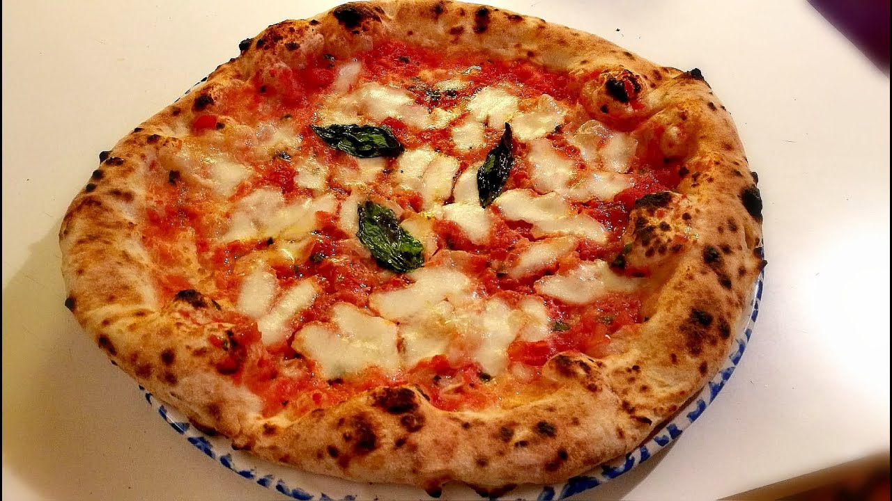 Pizza Margherita in forno F1 P134H Limited Edition